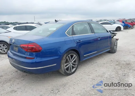 2017 Volkswagen Passat R-Line z USA, uszkodzony, nr VIN 1VWDT7A38HC038206